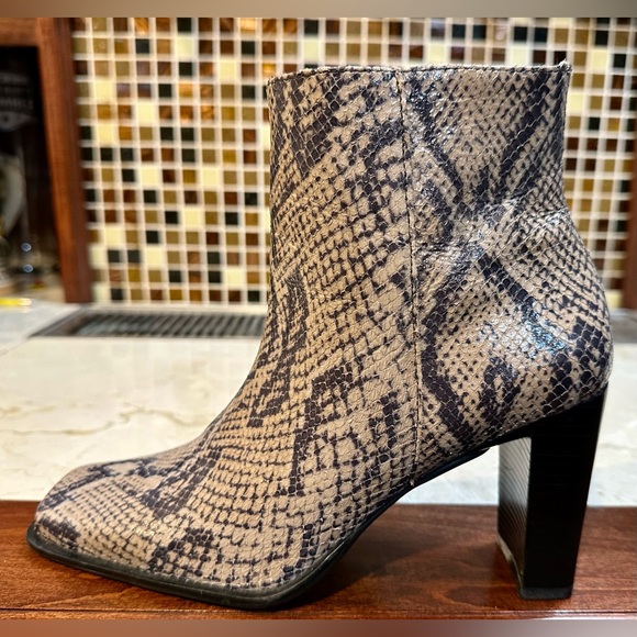 Maripe! Ankle Zip Boot/Eve/Leather Snakeskin/Size-7 - Picture 6 of 16